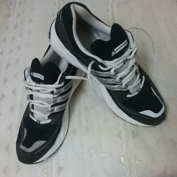 ADIDAS Other - ADIDAS MENS RESPONSE CUSHION 17 SNEAKERS SIZE 10.5